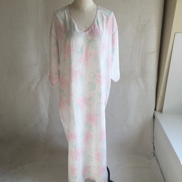 Givenchy Other - Givenchy OS Floral Print Caftan Nightgown